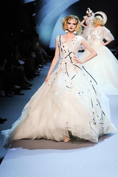 Look 35